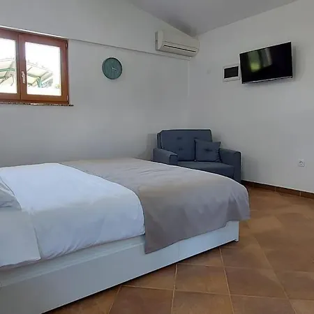 Studio House Lelo *