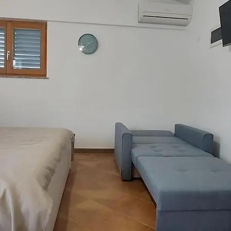 Semesterbostad Studio House Lelo *